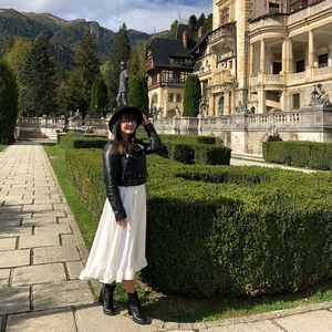 Meet your Posher, Maria-clara